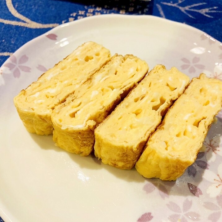 お弁当に⭐️簡単なのに美味しい⭐️チーズ入り卵焼き